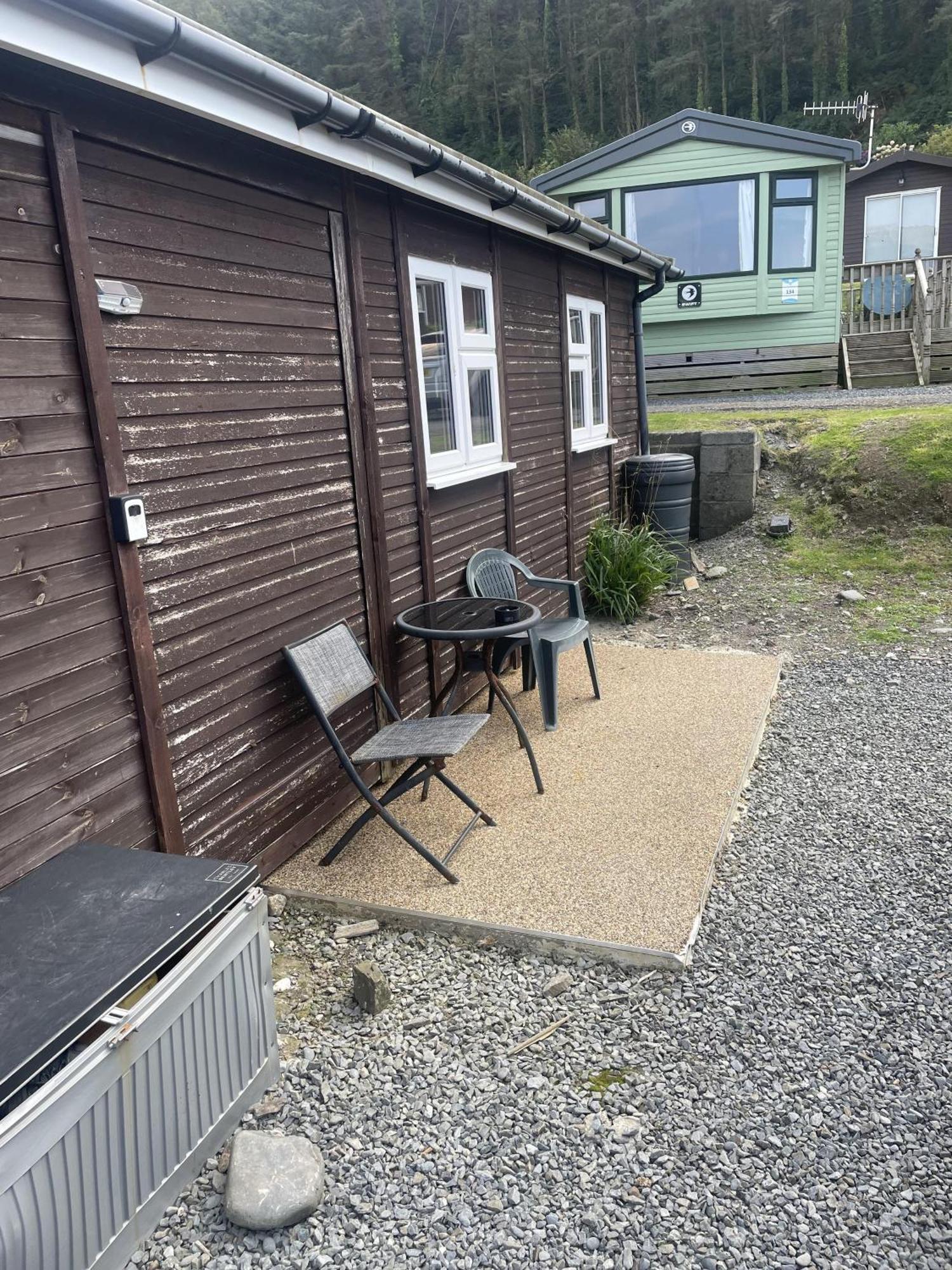 Charming Chalet Nestled In Heart Of Clarach Bay Aberystwyth Esterno foto